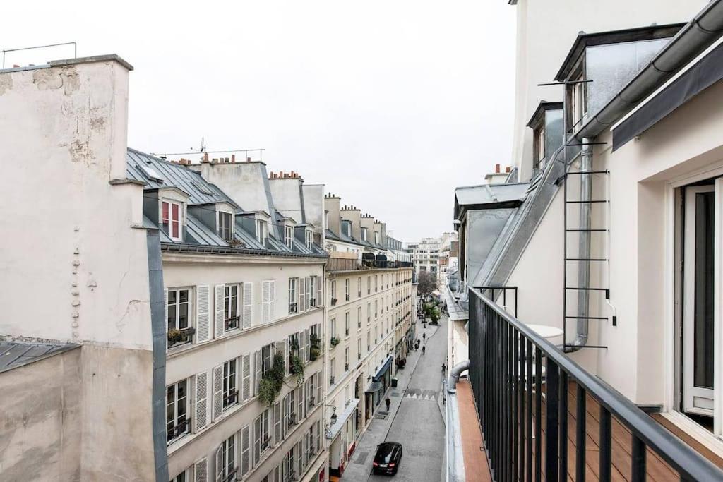 Superbe Avec Balcon Au Coeur De Montorgueil Parijs